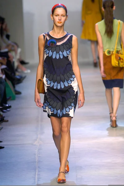 Look 14